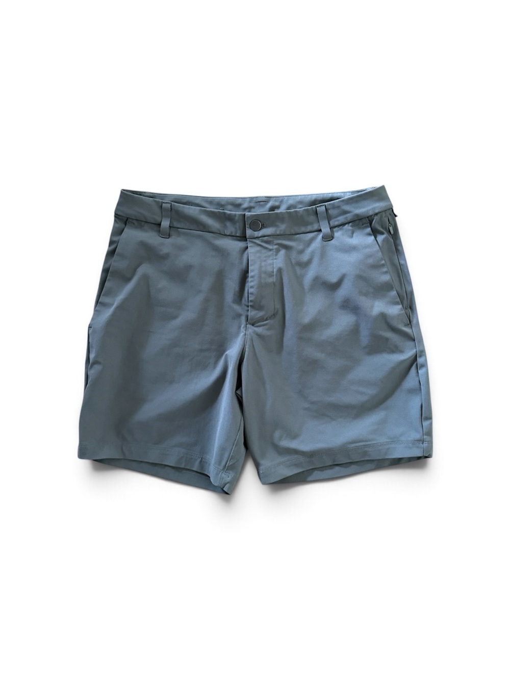Lululemon Men's Performance Shorts in Green
Inseam 5 size 32